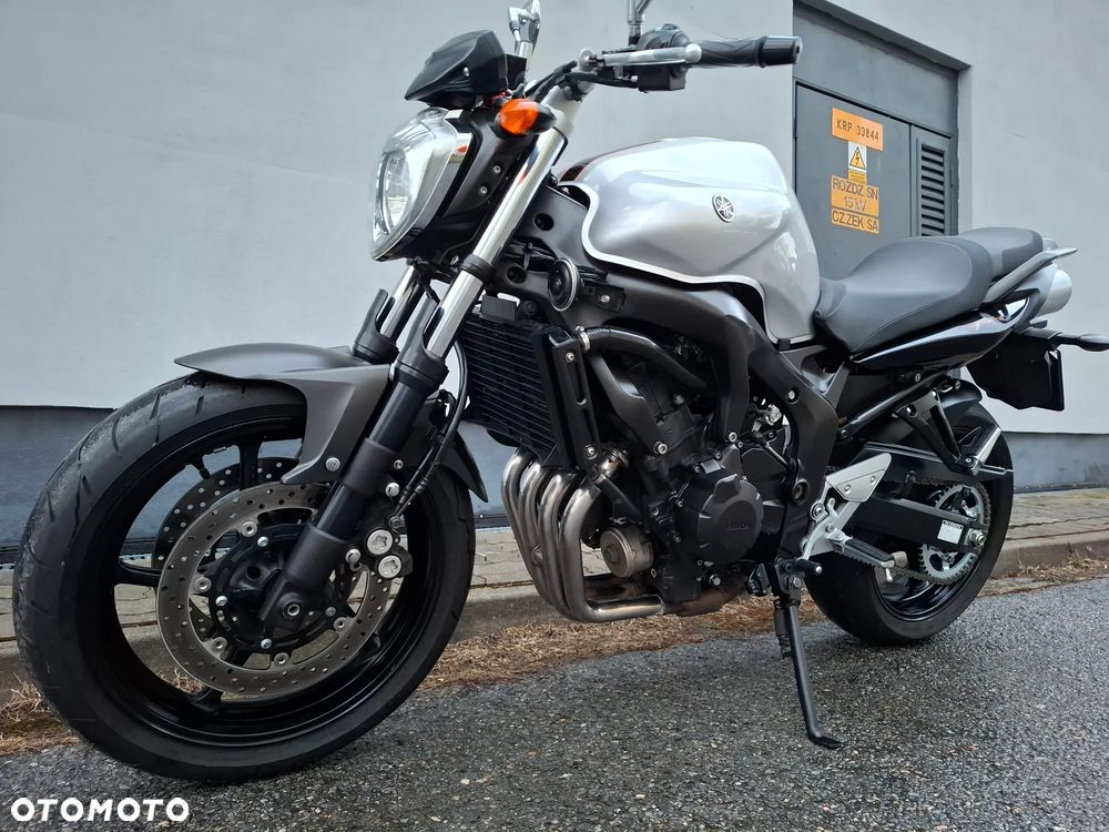 Yamaha FZ6 - 25