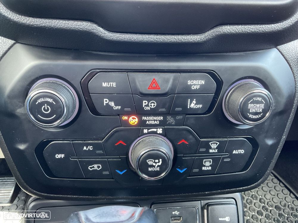 Jeep Renegade 1.3 TG Trailhawk - 34