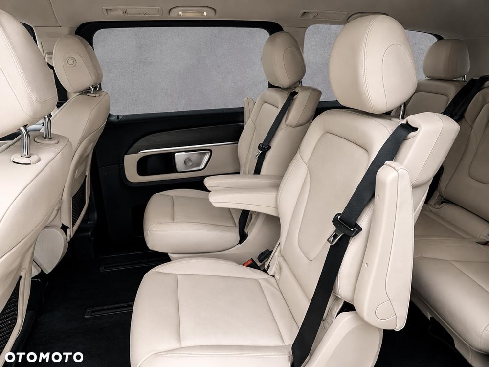 Mercedes-Benz Klasa V 300 d lang 4Matic 9G-TRONIC Avantgarde - 11