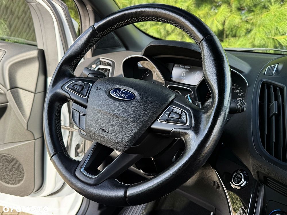 Ford Kuga 2.0 TDCi 4x4 ST-Line - 34