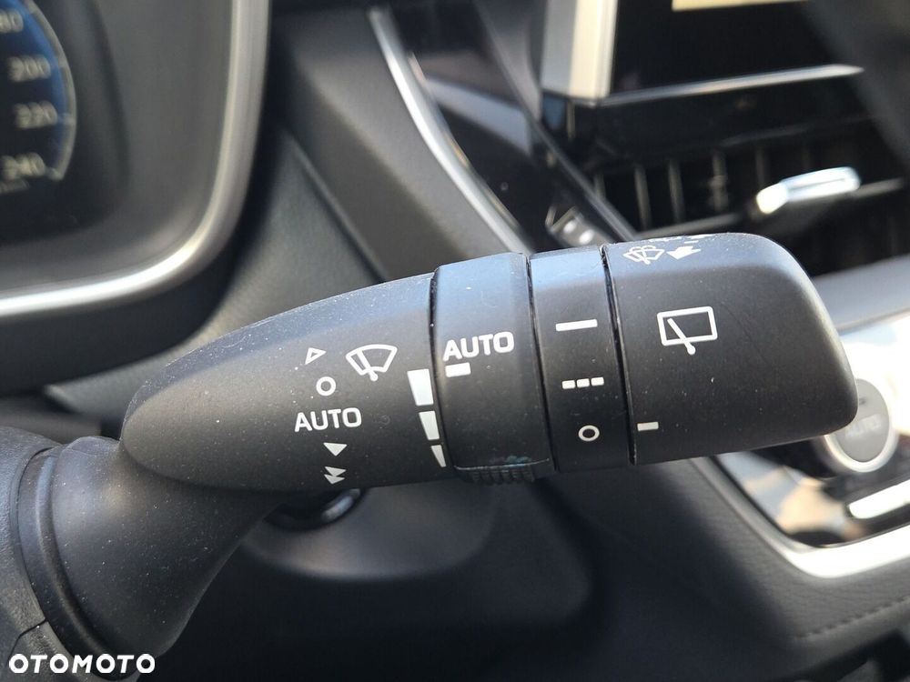 Toyota Corolla Cross 2.0 Hybrid Executive - 23
