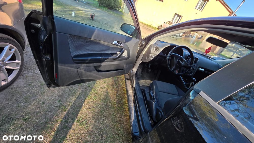 Audi A3 3-drzwiowe 1.6 Ambiente - 11