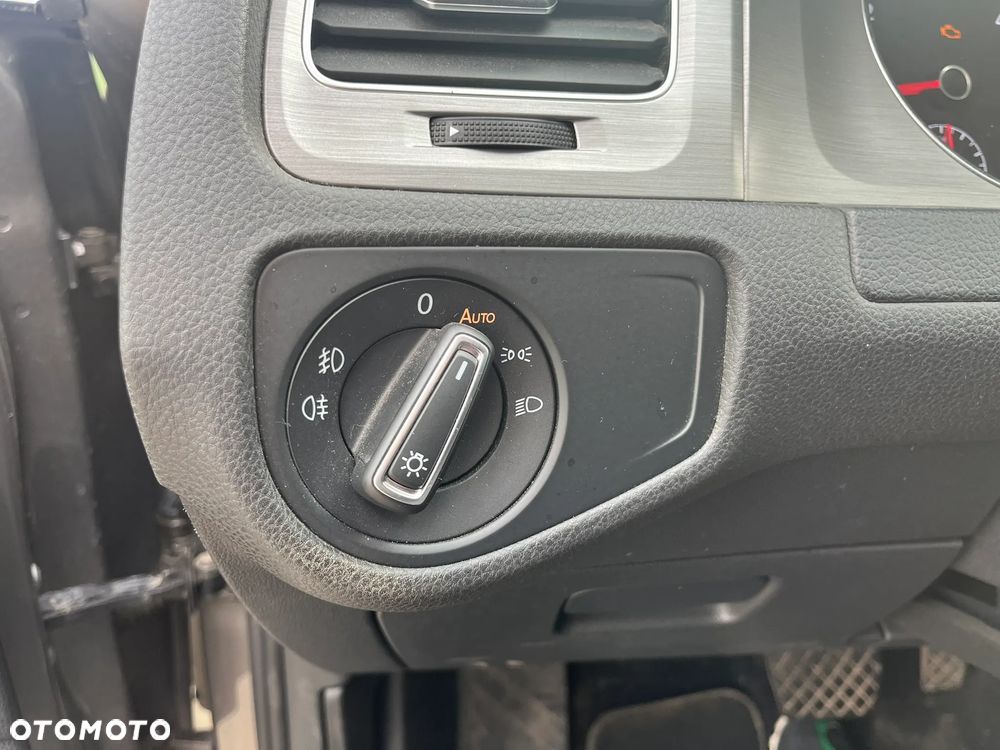 Volkswagen Golf Variant 1.6 BlueTDI DSG Comfortline - 26