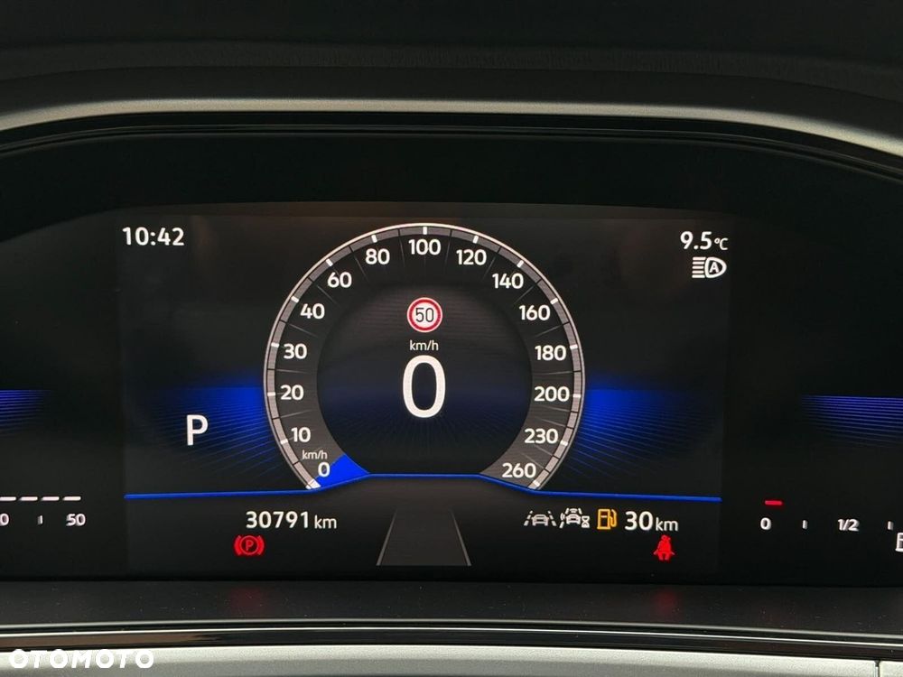 Volkswagen T-Roc - 14