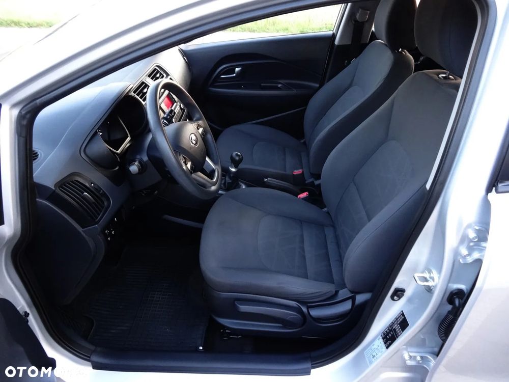 Kia Rio 1.2 Edition 7 - 19