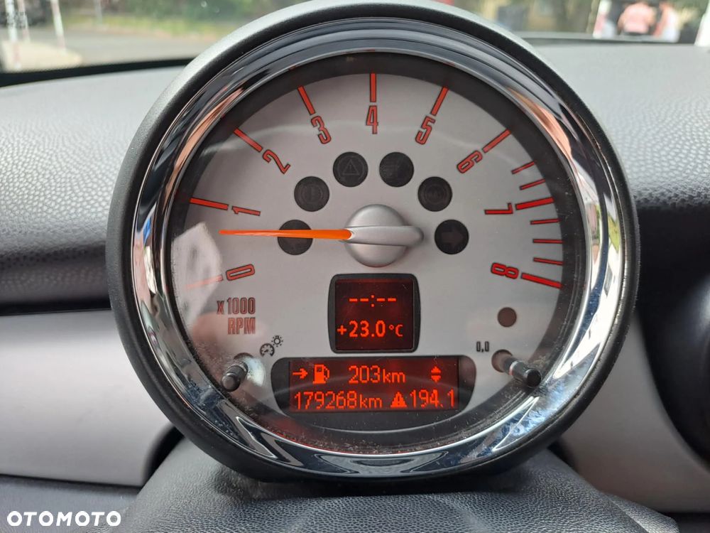 MINI Cooper 50 Mayfair - 9