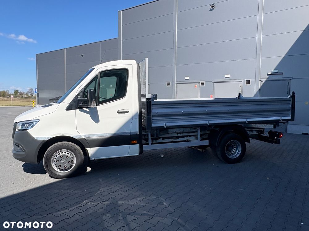 Mercedes-Benz Sprinter 519 - 12