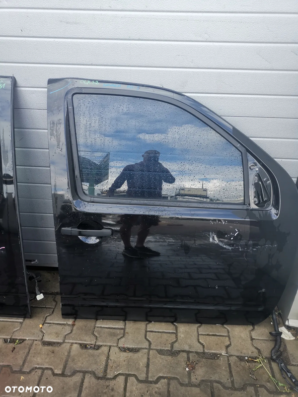 Drzwi Przód Prawa Nissan Navara
