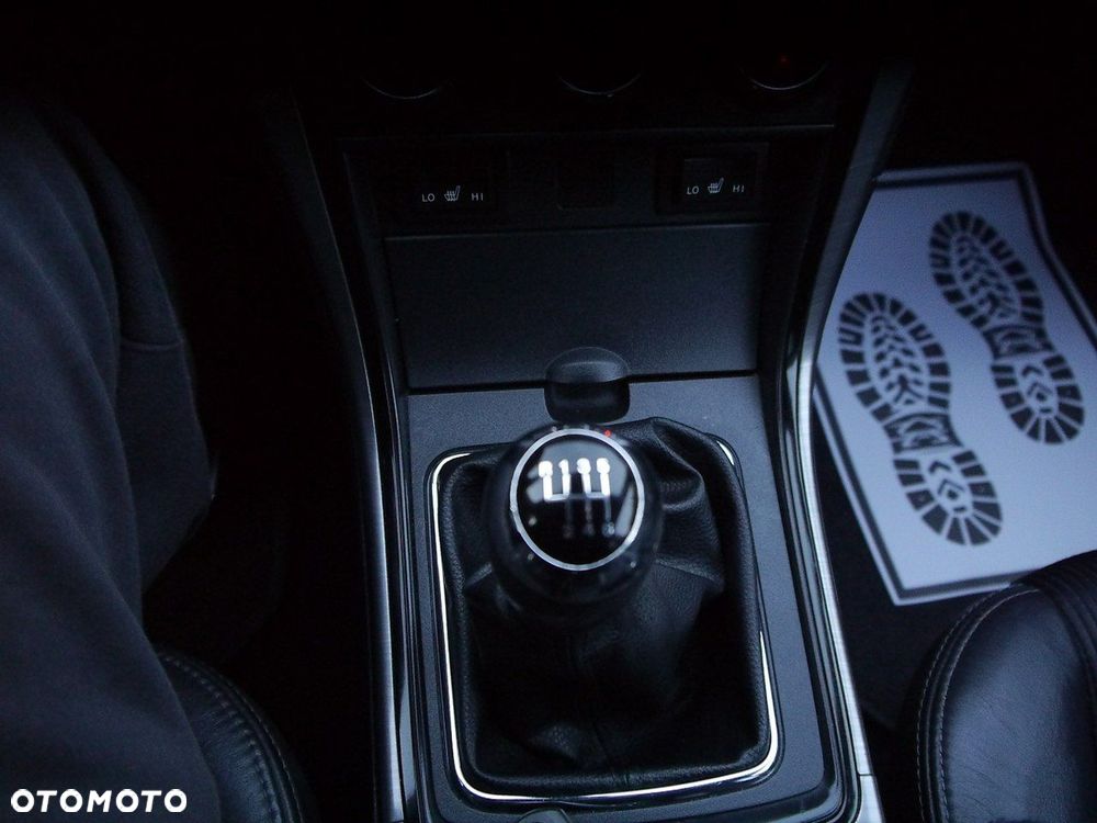 Mazda 6 2.2 CD Exclusive + - 21