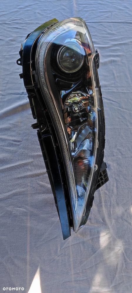 Lampa prawy przód Chrysler Pacifica Hybrid 2017 Lekko Uszkodzona - 4