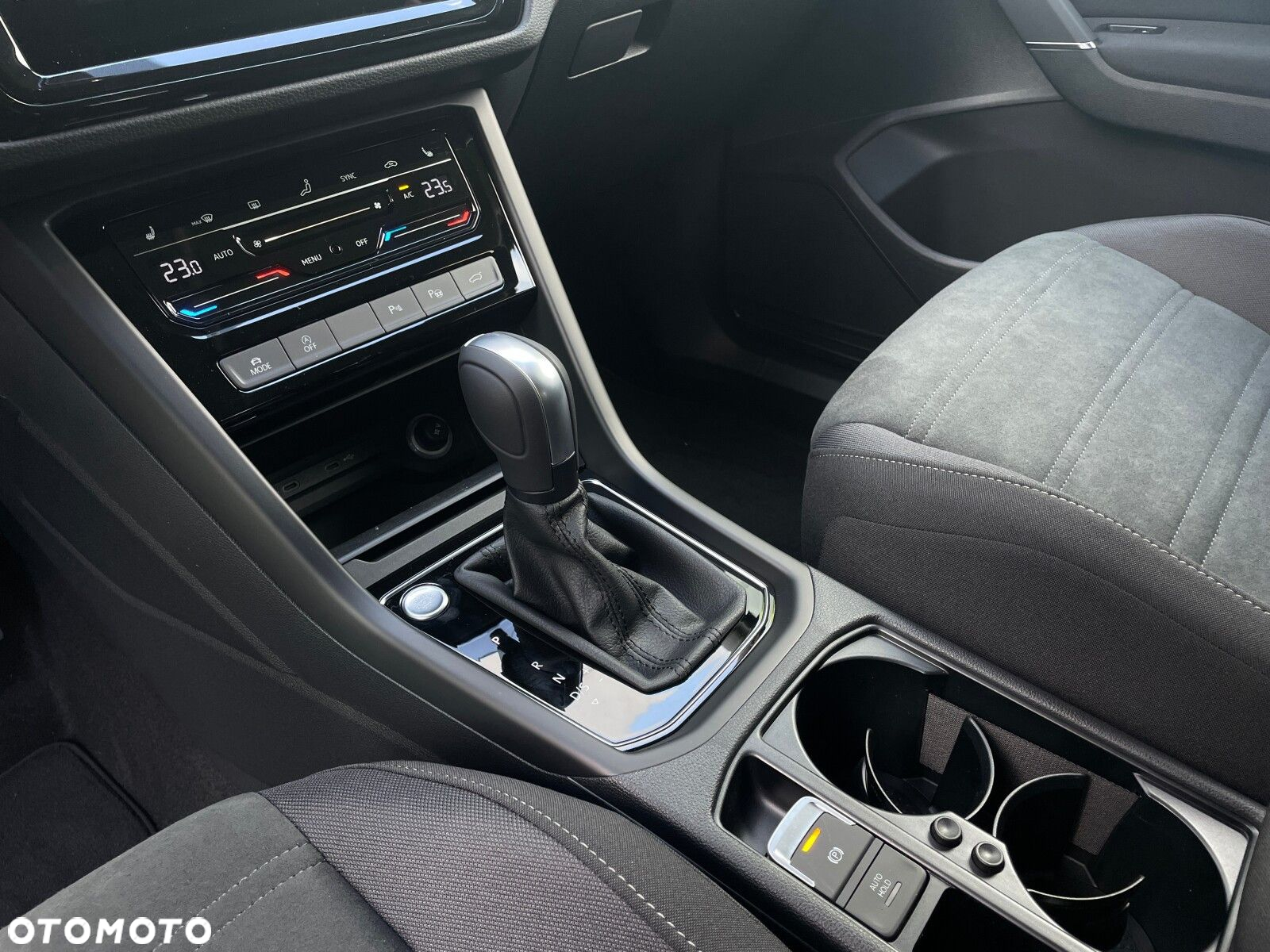 Volkswagen Touran 1.5 TSI EVO Highline DSG - 23