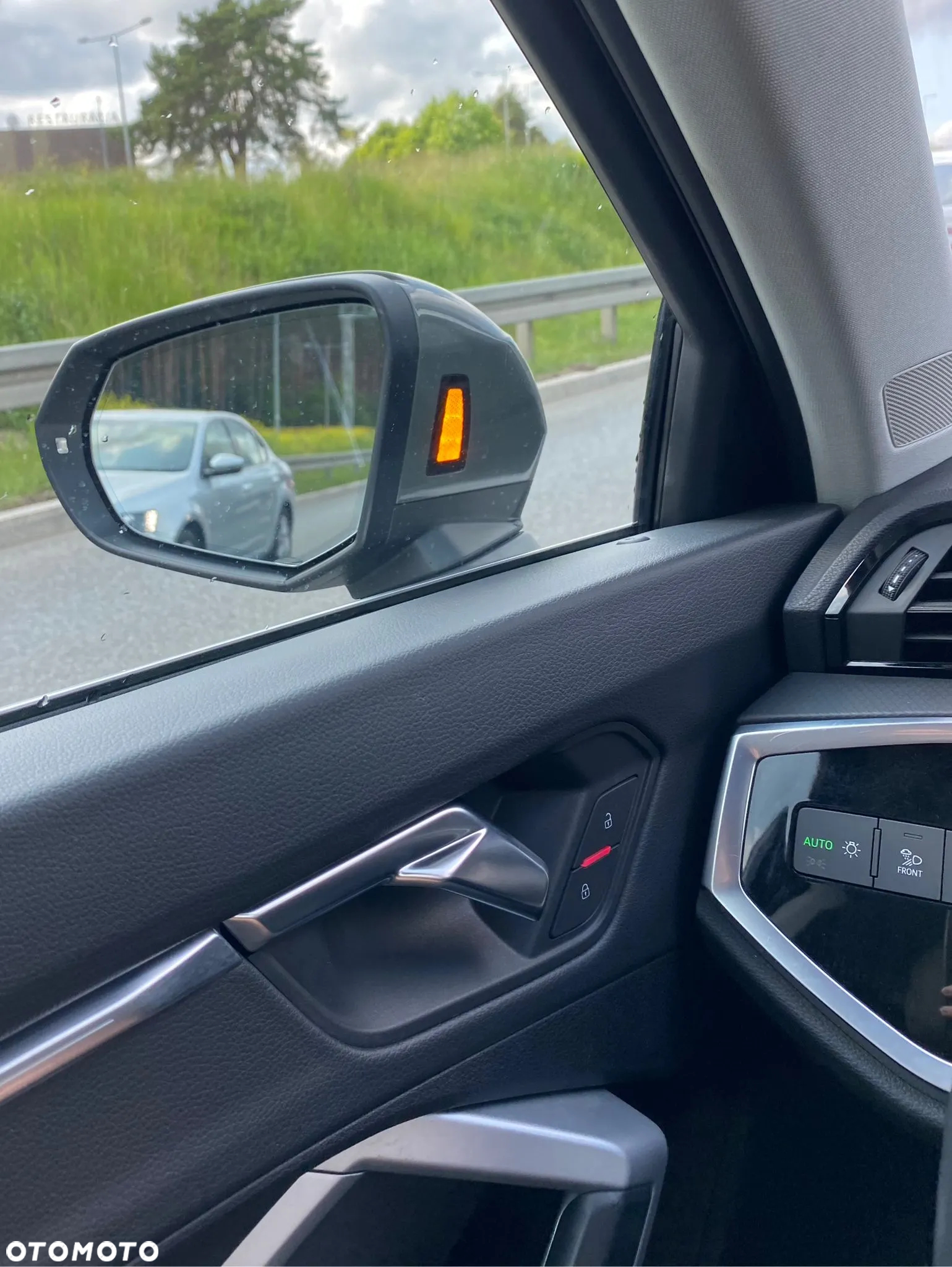 Audi Q3 45 TFSI quattro S tronic S line - 40