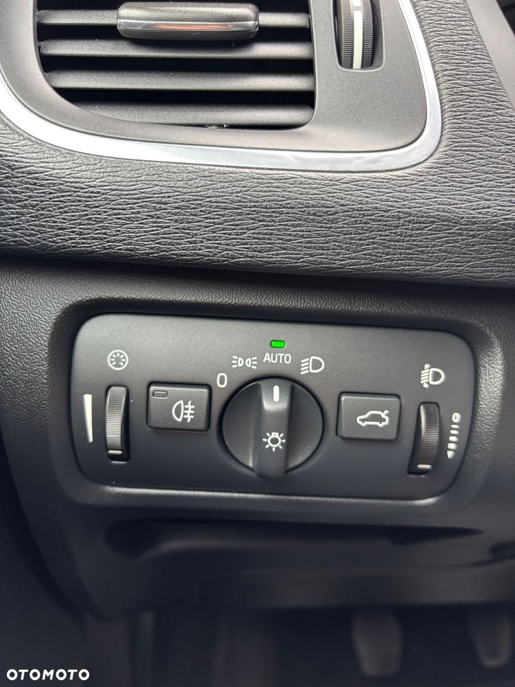 Volvo V40 D2 Momentum - 19