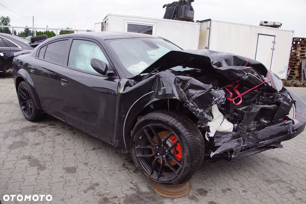 Auto na części 692106889 dodge charger gt awd 2022 3.6 pentastar 215 kw 292 km 4x4 awd przebieg 69000 km silnik 3.6 pentastar skrzynia automatyczna napęd 4x4 drzwi maska zderzak błotnik klapa bagażnika lampa led reflektor led lusterko fotel airbag deska rozdzielcza konsola środkowa kierownica moduły sterowniki ecu komputer pdc radar kamera chłodnica wentylator alternator rozrusznik pompa wody przepustnica kolektor wał napędowy półoś dyferencjał piasta wahacz amortyzator sprężyna zacisk tarcza hamulcowa nadkole pas przedni belka atrapa grill listwy uszczelki szyba podsufitka tapicerka wyświetlacz licznik radio uconnect nagłośnienie klimatyzacja chłodnica klimatyzacji skraplacz kompresor klimatyzacji maglownica przekładnia kierownicza zawieszenie części używane oryginalne dodge charger części dodge charger gt awd dodge na części dodge charger na części dodge części dodge charger 2022 dodge charger 3.6 pentastar dodge charger awd dodge charger gt dodge charger części auto na części - 8