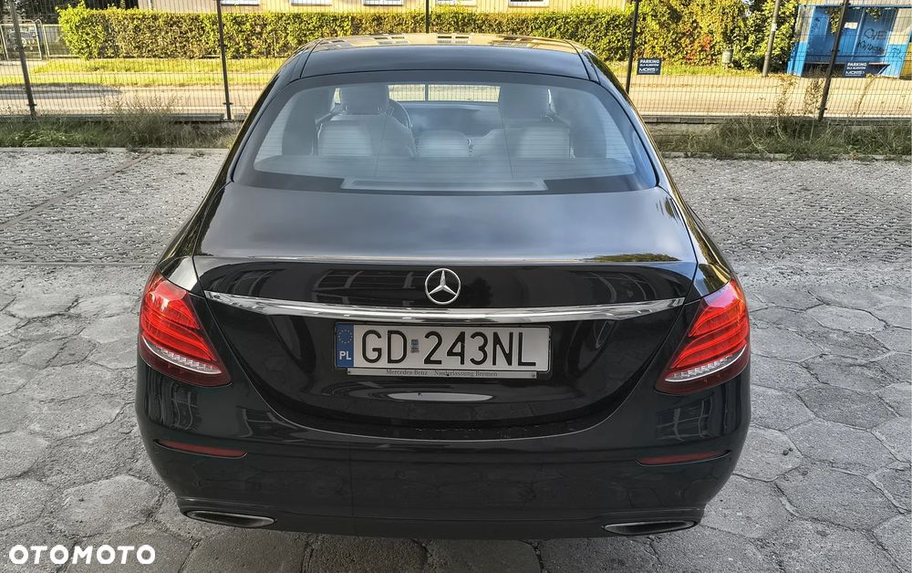 Mercedes-Benz Klasa E 200 9G-TRONIC - 6