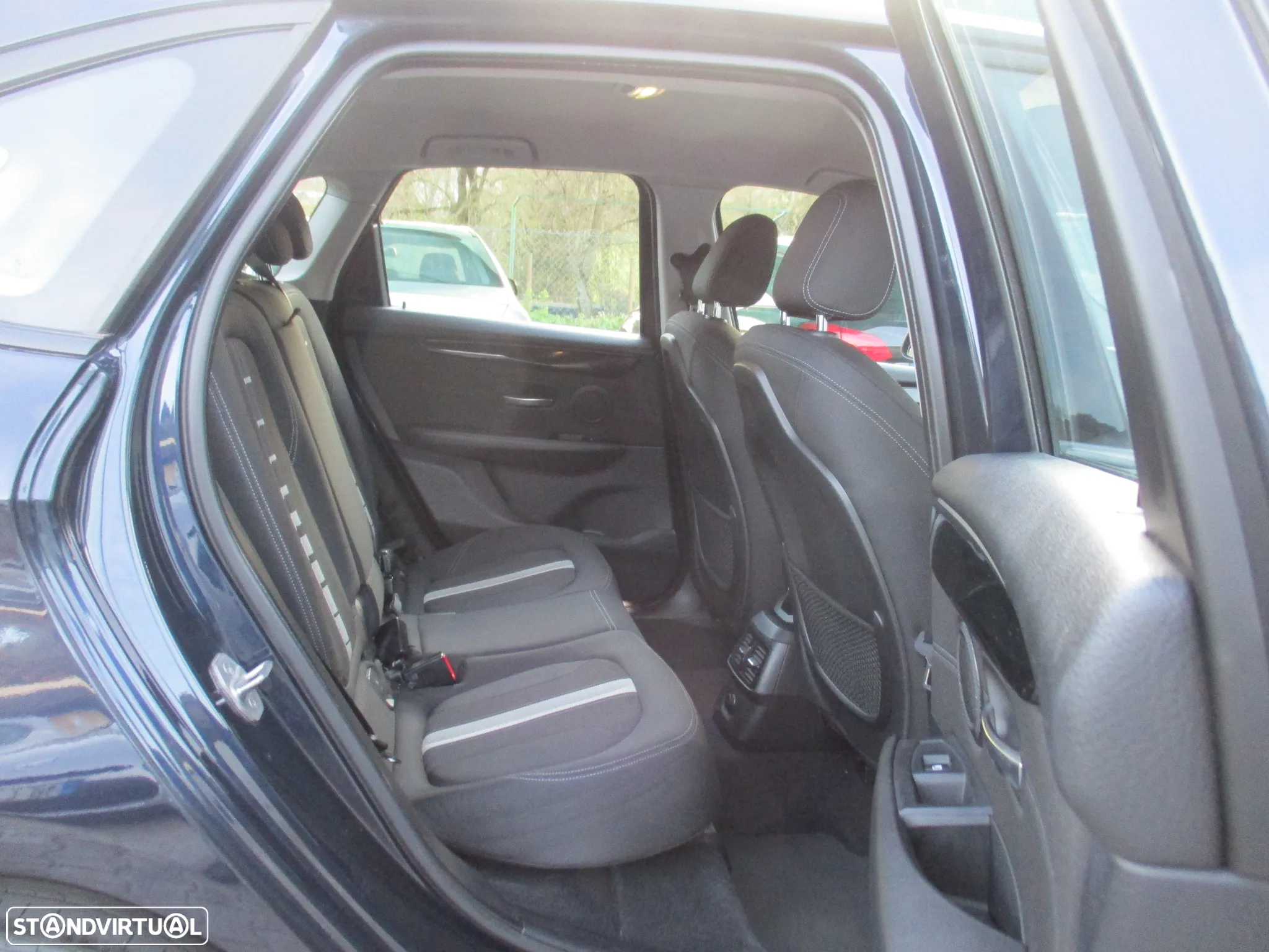 BMW 218 Active Tourer d Line Luxury Auto - 27