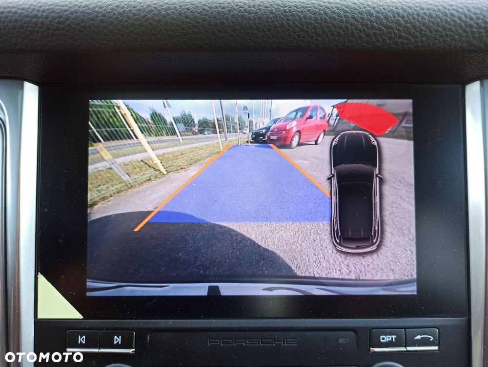 Porsche Macan - 24
