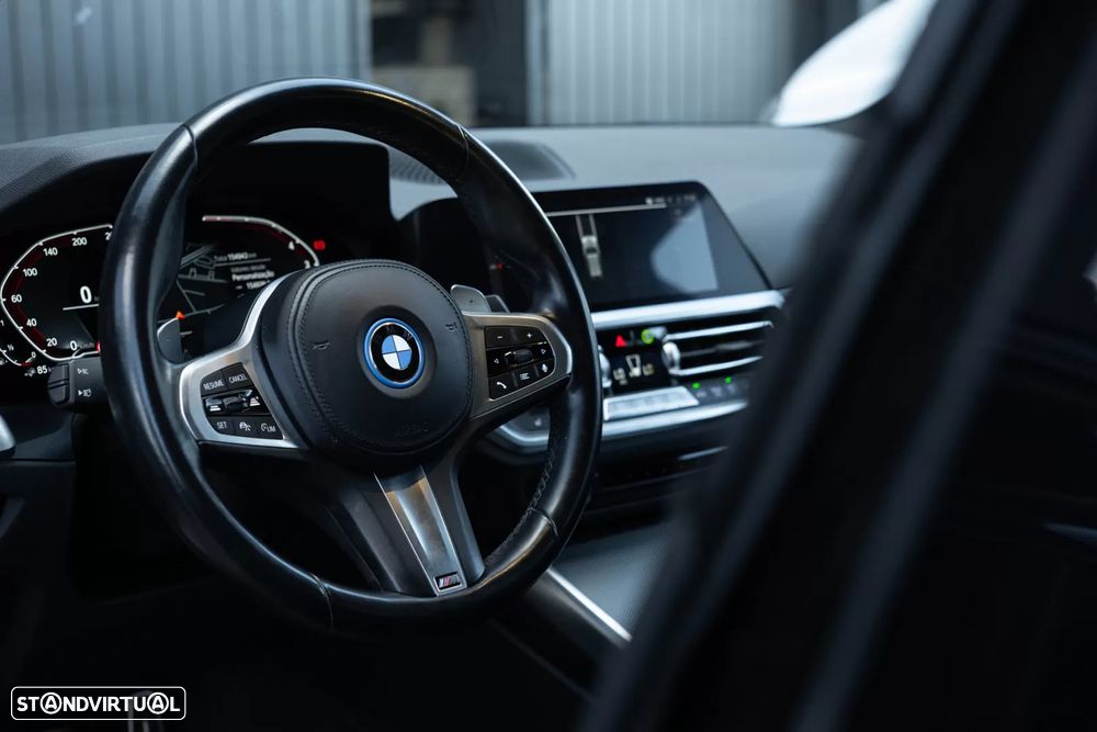 BMW 330 e Pack M Auto - 21
