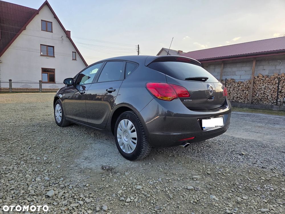 Opel Astra 1.4 T Essentia - 12