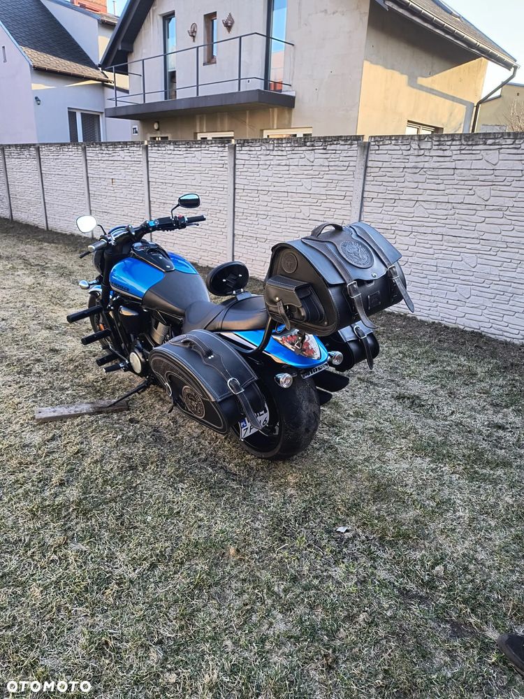 Suzuki Boulevard - 16