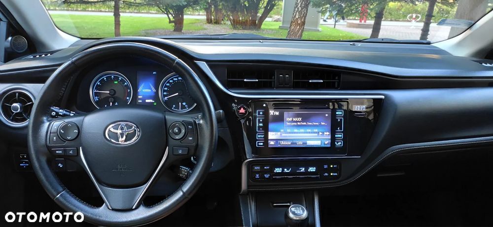 Toyota Corolla 1.6 Comfort - 30