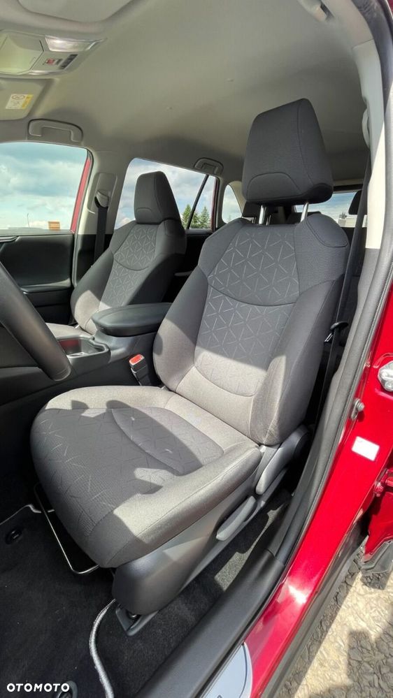Toyota RAV4 - 9