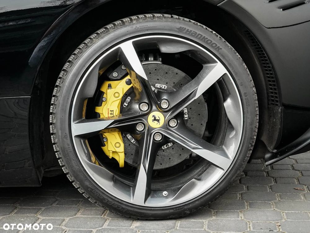 Ferrari SF90 Stradale - 16