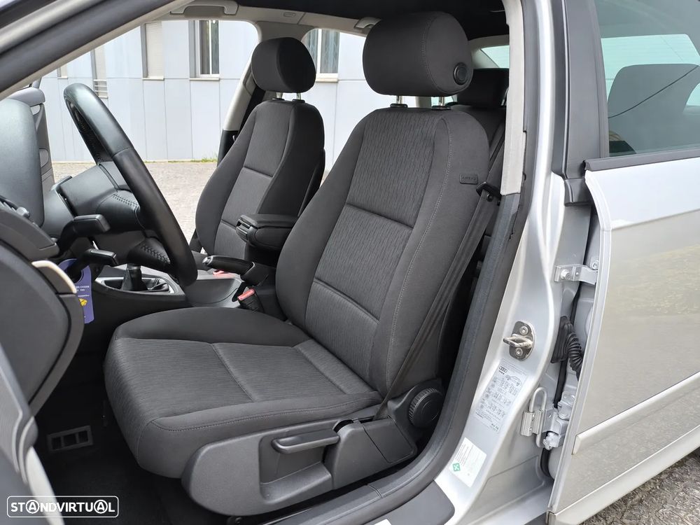 Audi A4 2.0 TDI S-line - 7