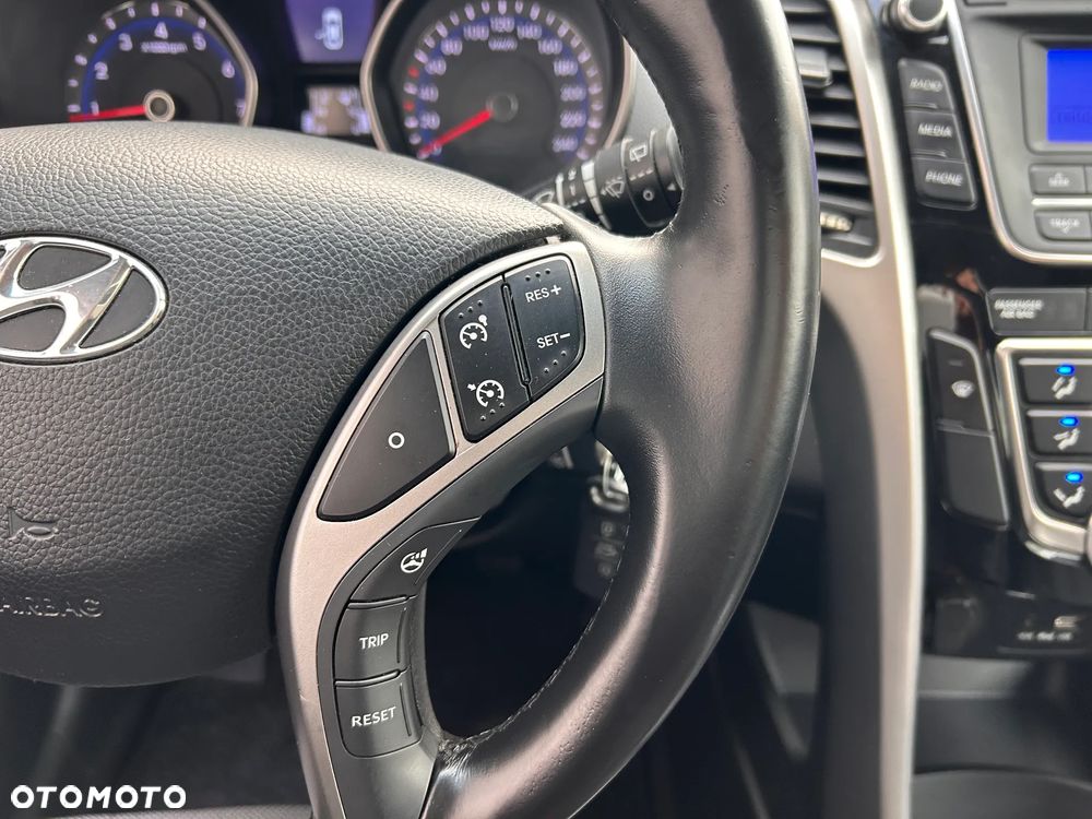 Hyundai i30 1.6 GDI Classic - 24