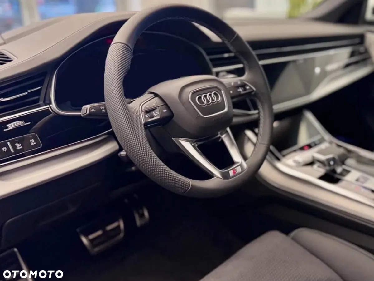 Audi Q8 - 5