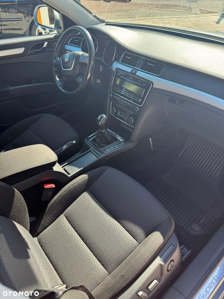 Skoda Superb 2.0 TDI Elegance - 14