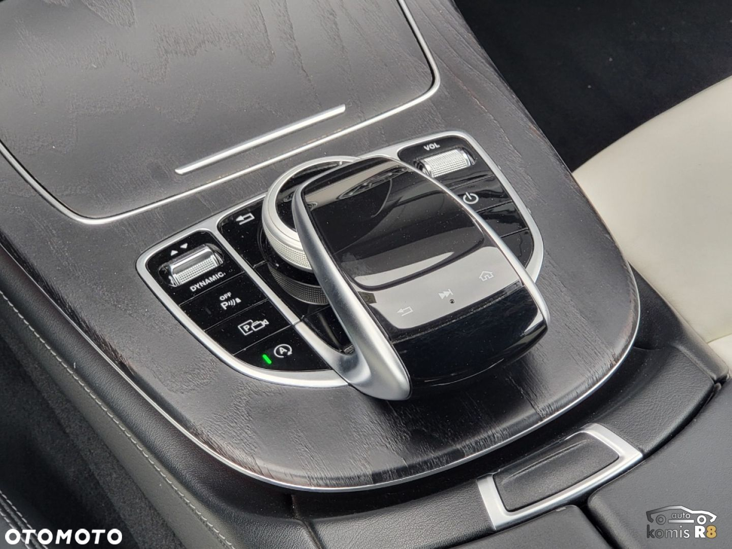Mercedes-Benz Klasa E - 32
