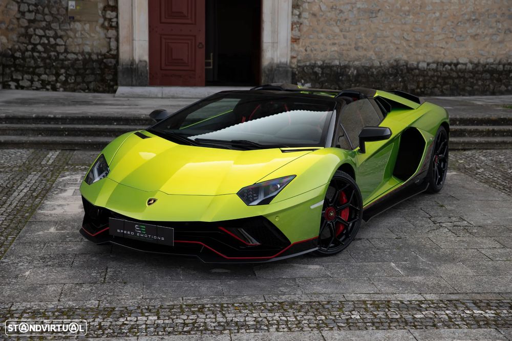 Lamborghini Aventador LP780-4 Ultimae Roadster - 3