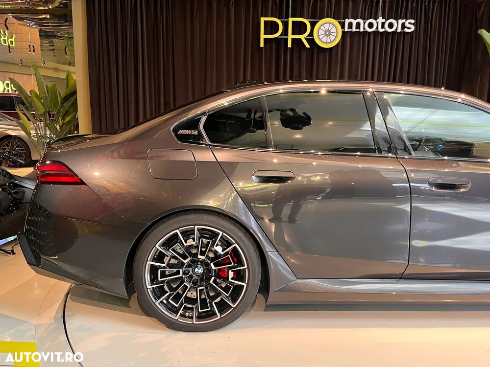 BMW M5 xDrive AT PHEV - 8