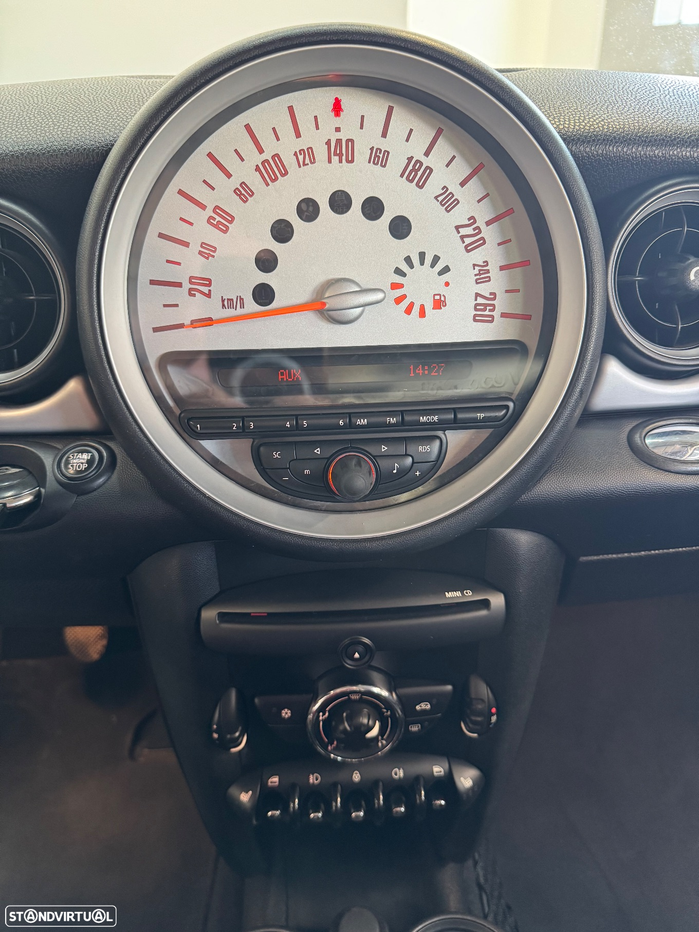 MINI 3 Portas One D - 10