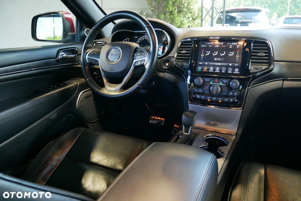 Jeep Grand Cherokee - 19