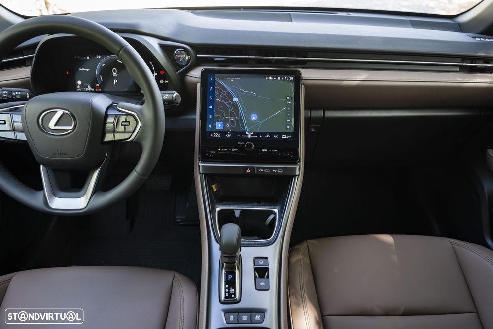 Lexus LBX Elegant - 12