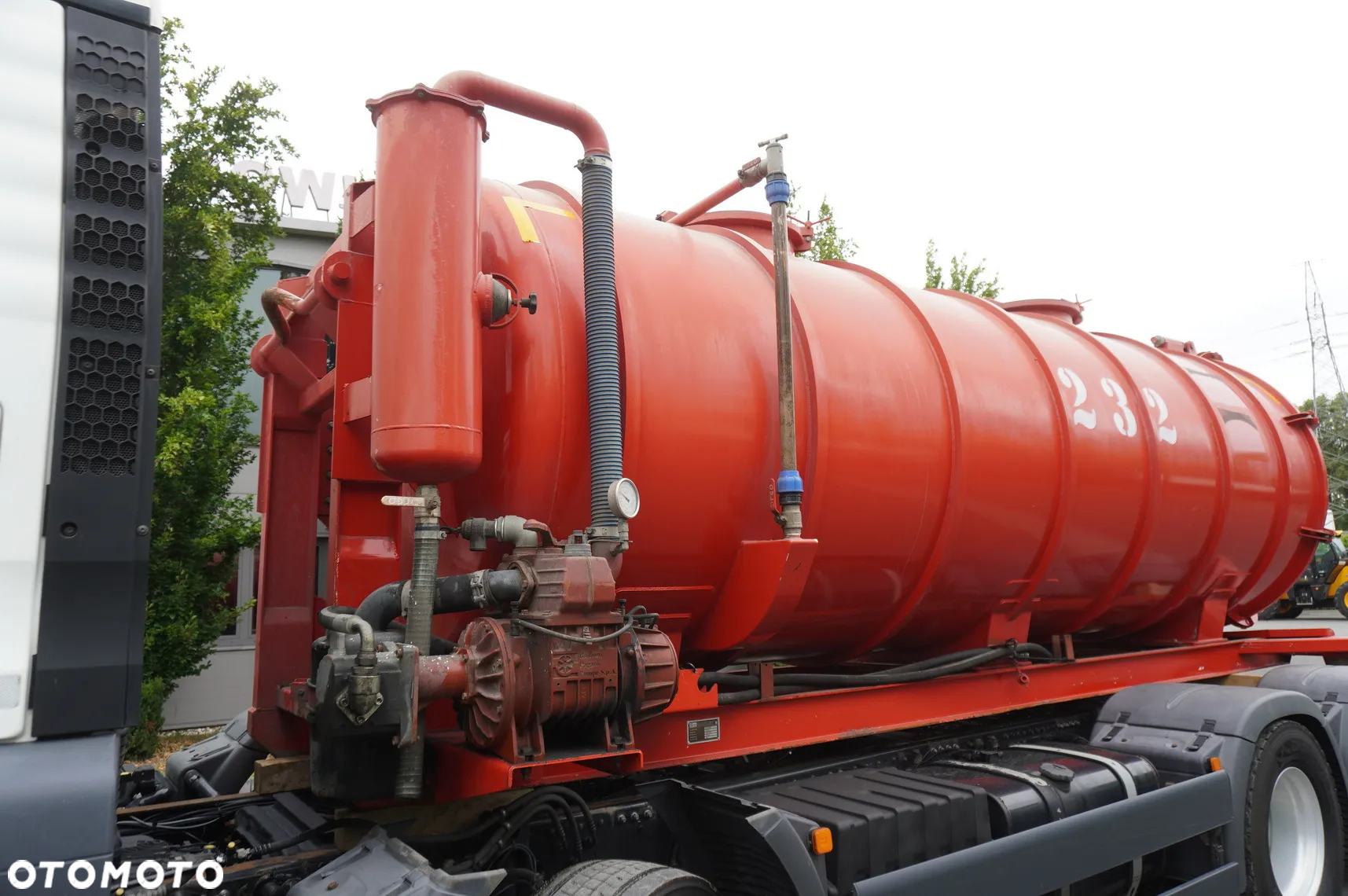 MAN TGS 35.420 8×2 / NOWA Beczka asenizacyjna 13000 l / 3 osie skrętne - 8