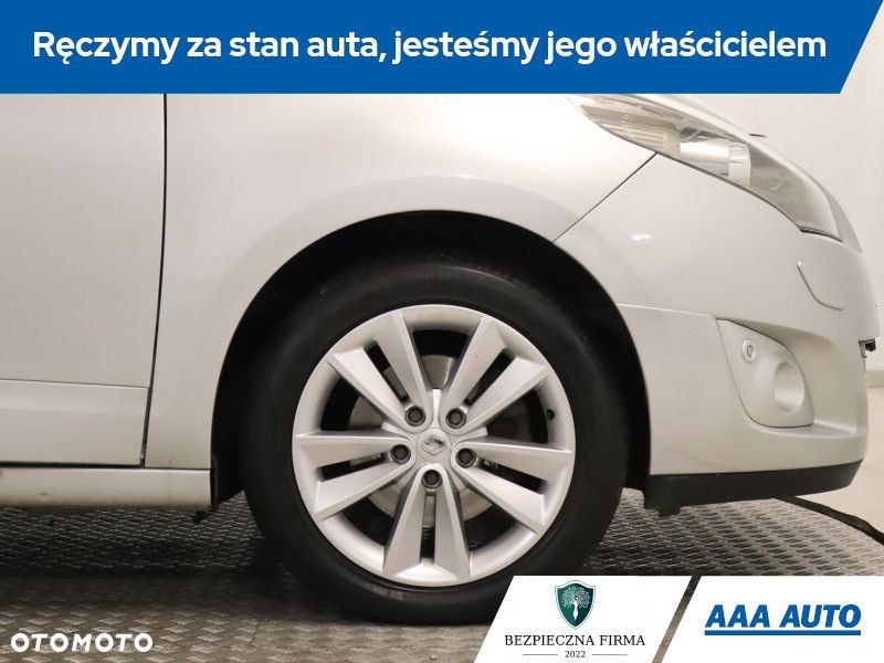 Renault Grand Scenic - 16