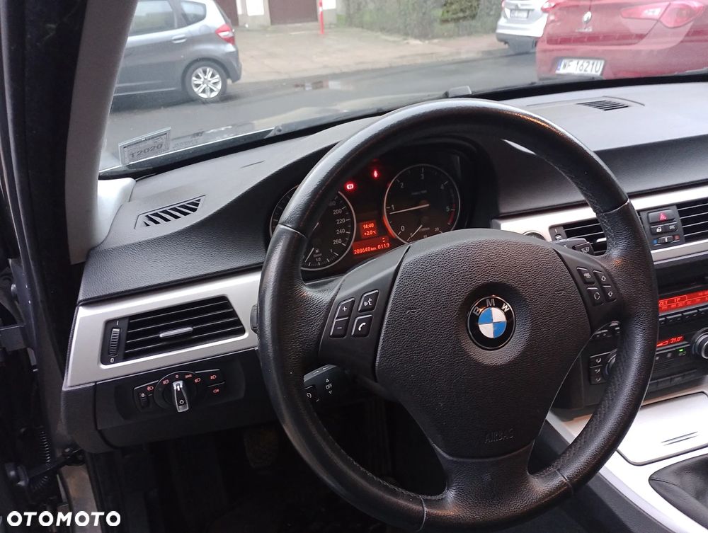 BMW Seria 3 318d DPF - 7