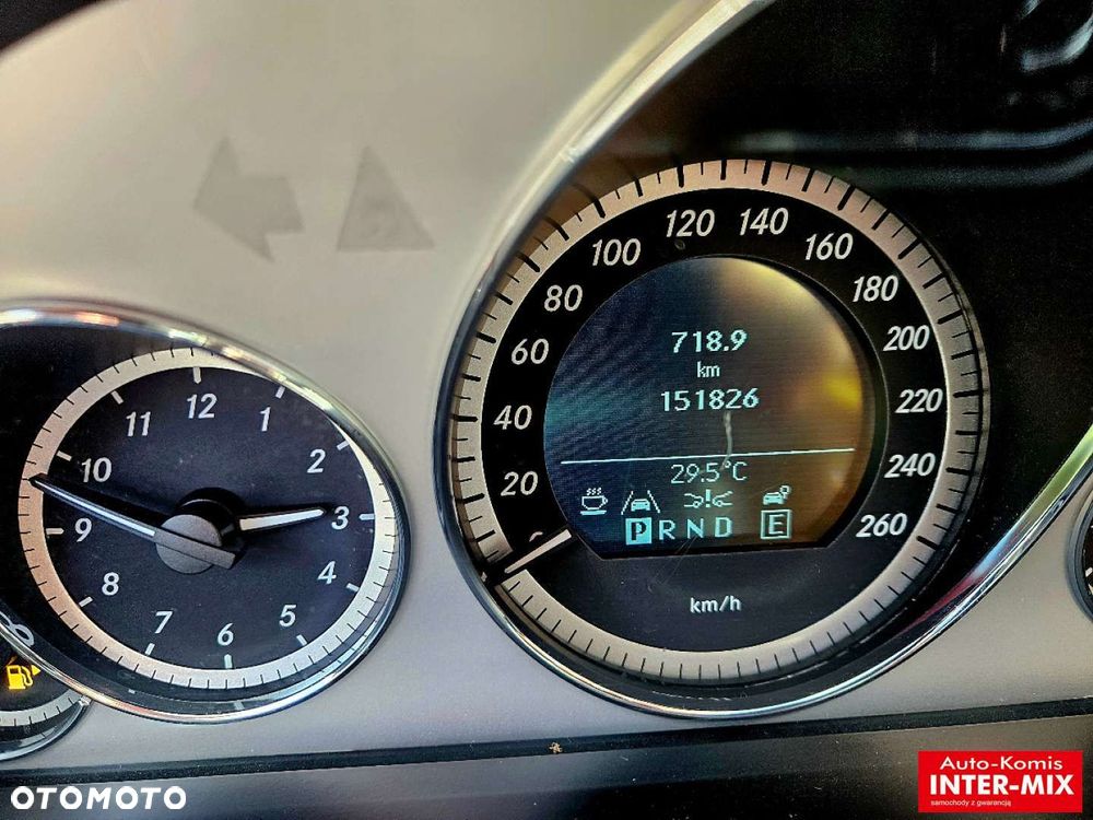 Mercedes-Benz Klasa E - 16