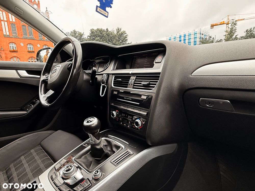 Audi A4 Avant 2.0 TDI clean diesel Quattro - 33