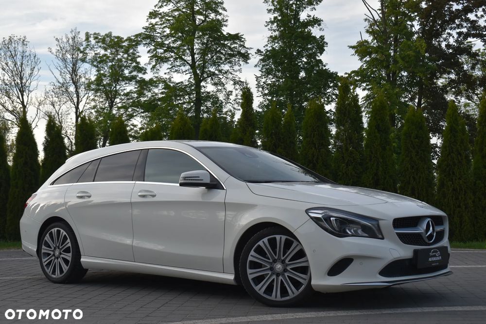 Mercedes-Benz CLA 200 7G-DCT UrbanStyle Edition - 21