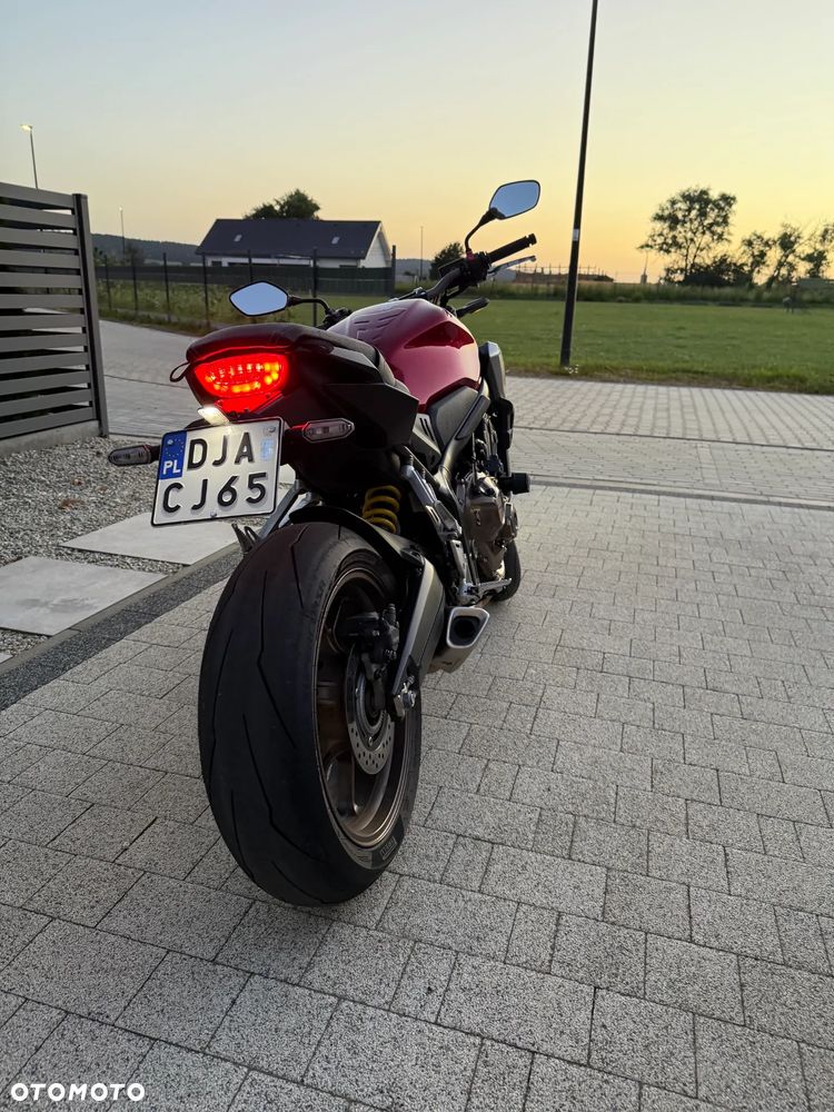 Honda CB - 10