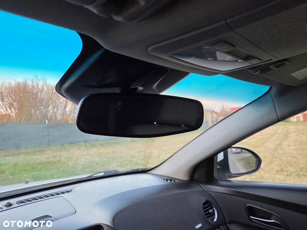 Chevrolet Cruze 1.6 LT - 18