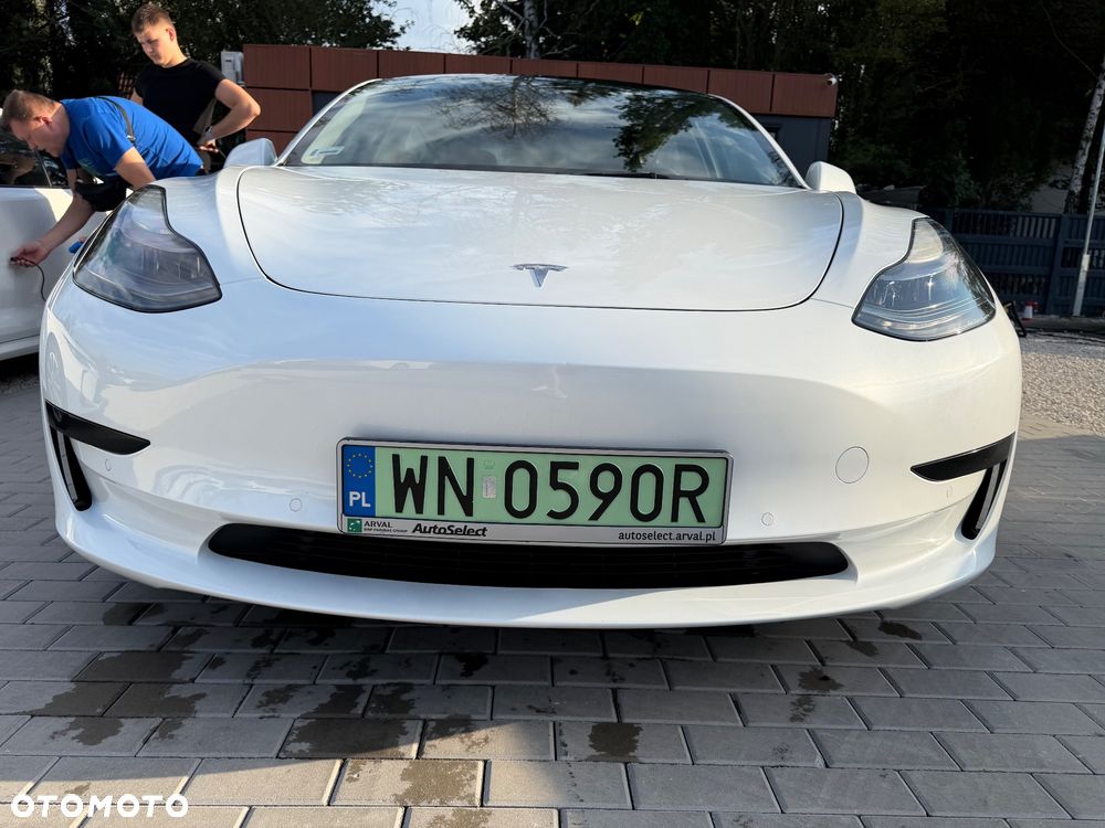 Tesla Model 3 - 16