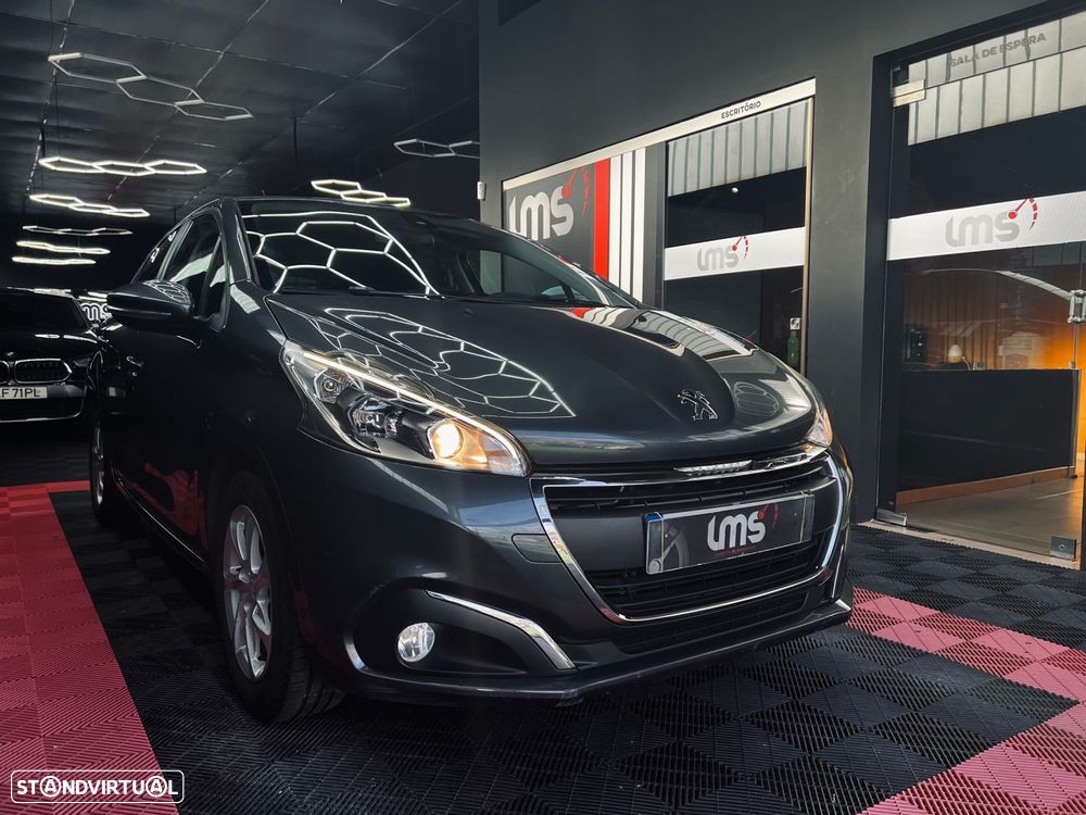 Peugeot 208 1.2 VTi SE Style - 4