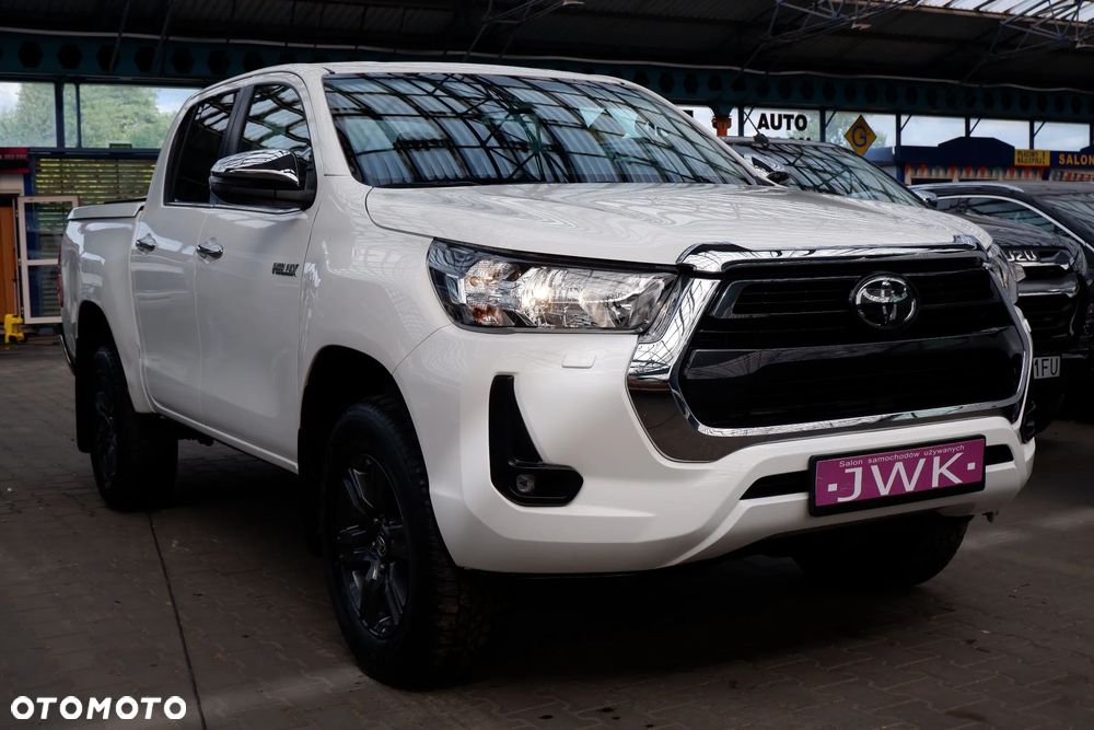 Toyota Hilux 2.4 D-4D Double Cab SR 4x4 - 1