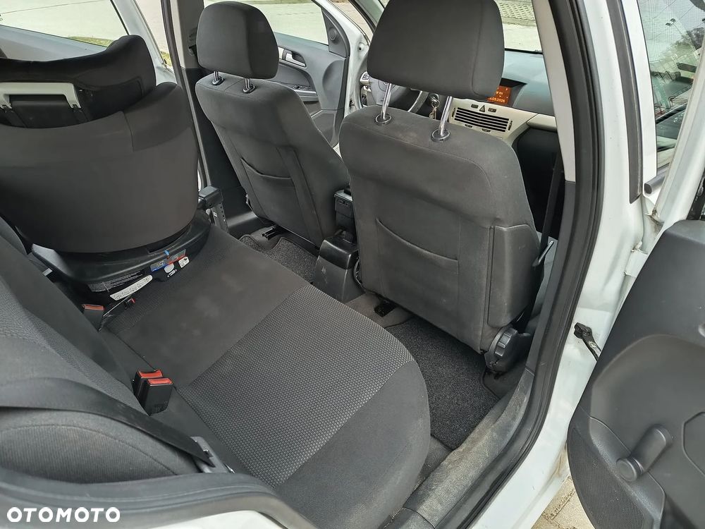 Opel Astra 1.7 CDTI - 9