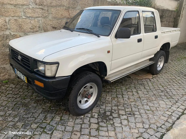 Toyota Hilux V Pick-up 2.4